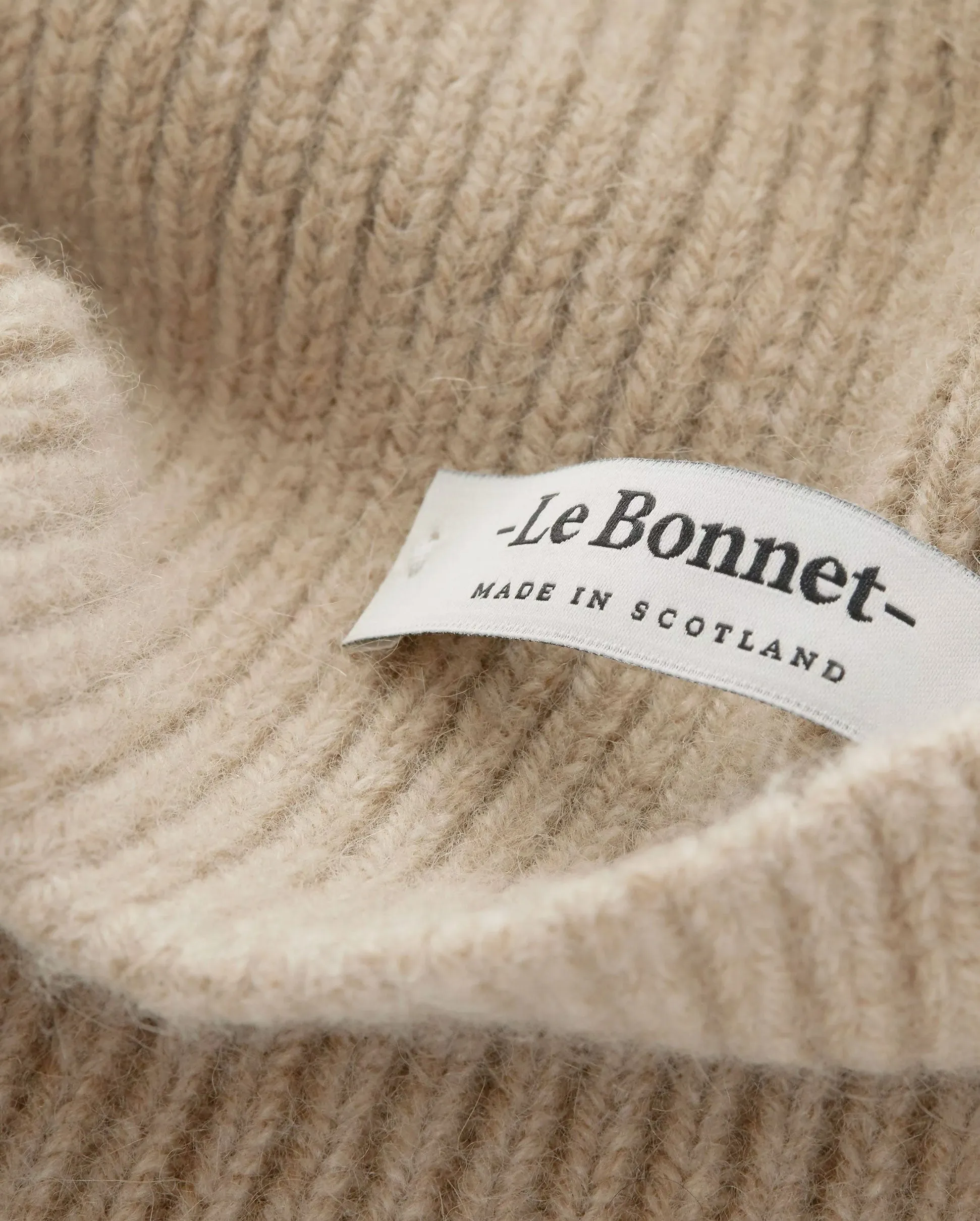 BEANIE / SAND