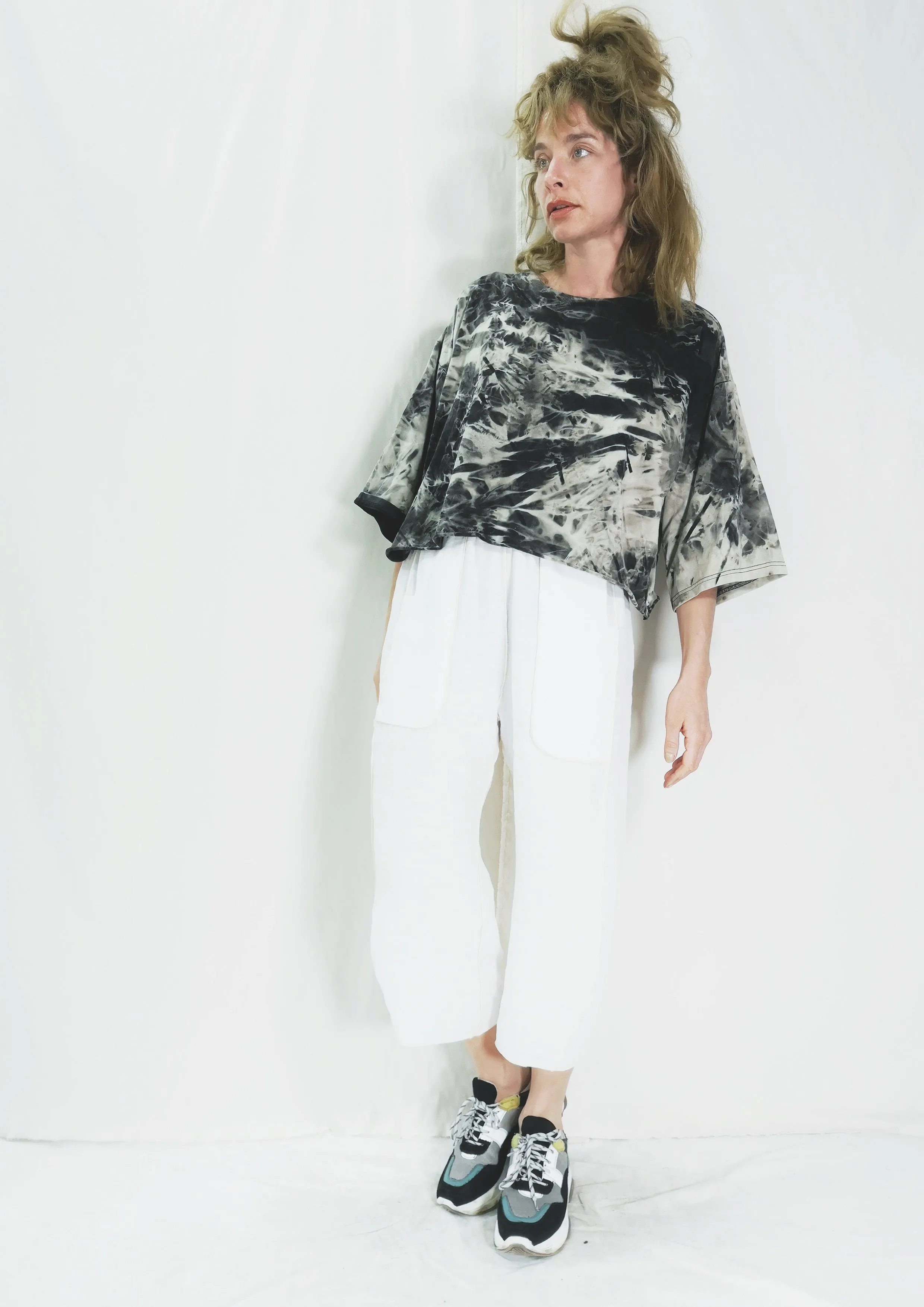 CROP TOP - black / white hand bleached