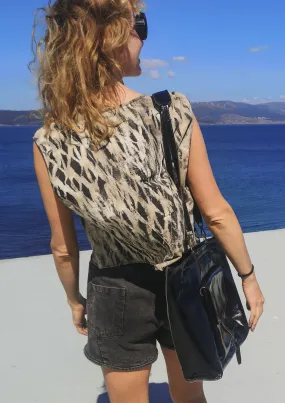 CROP TOP SLEEVELESS - black / white hand painted