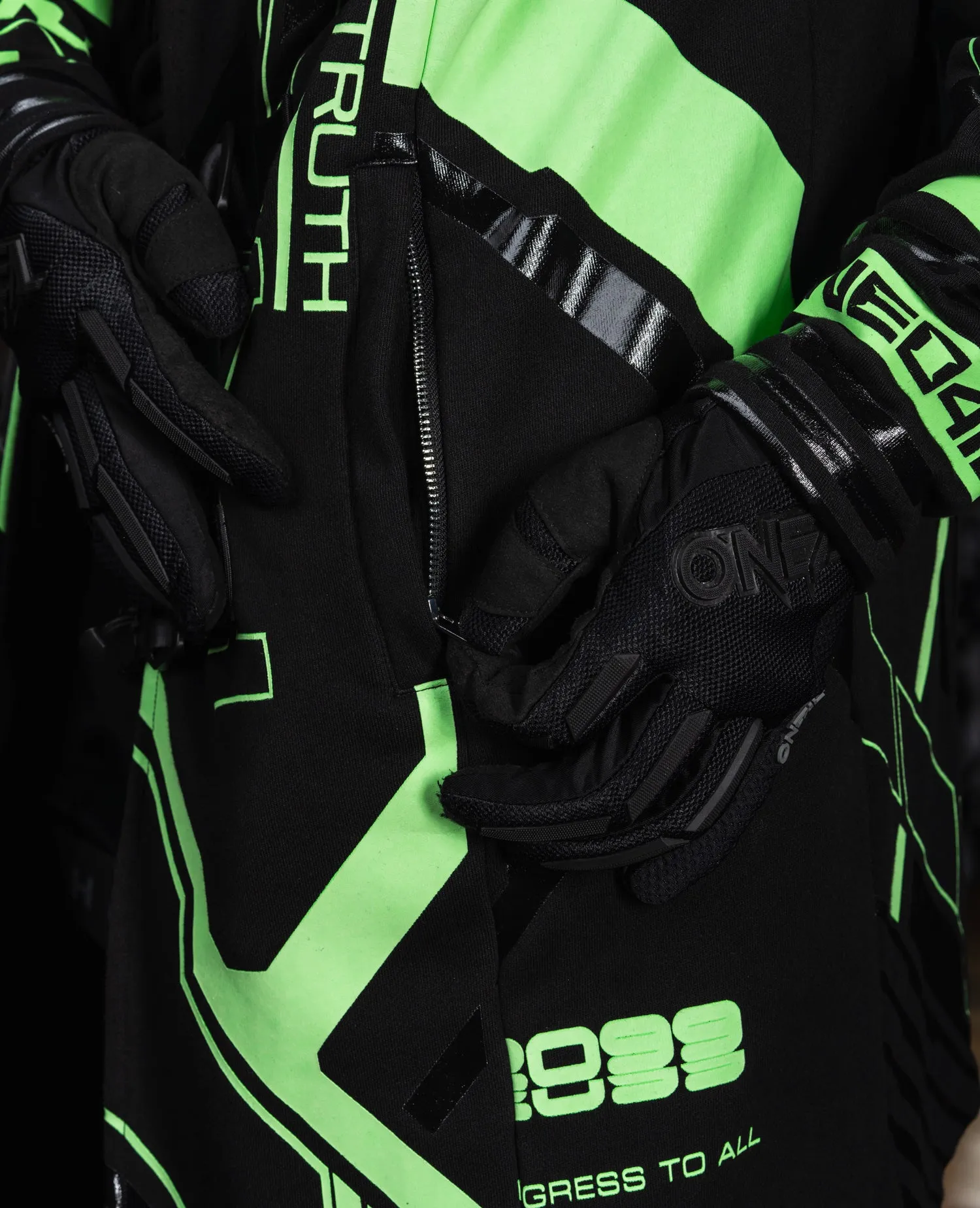 Glow in the Dark ZYPHR Mantle