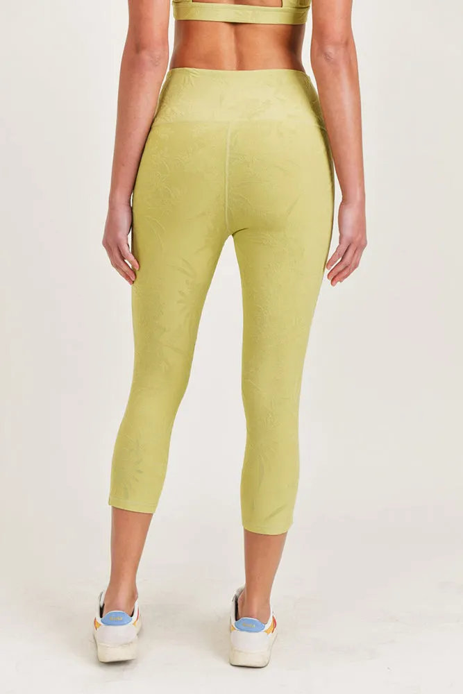 Mono B Textured Floral Jacquard TACTEL® Highwaist Capri Leggings