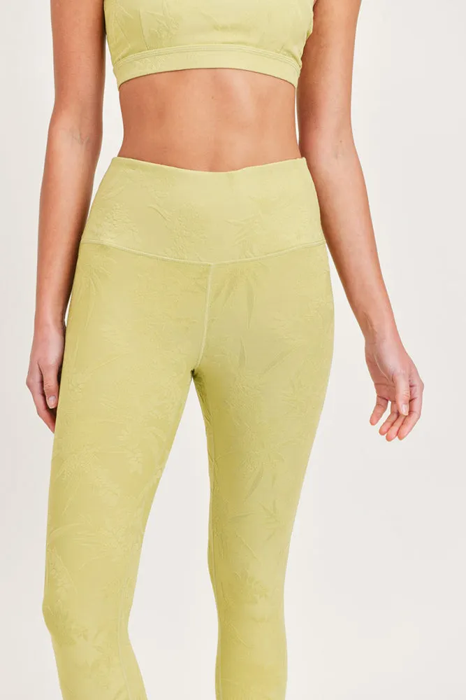 Mono B Textured Floral Jacquard TACTEL® Highwaist Capri Leggings