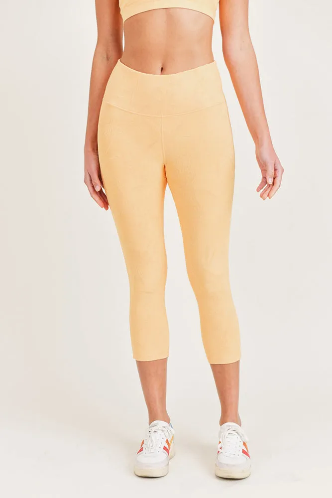 Mono B Textured Floral Jacquard TACTEL® Highwaist Capri Leggings