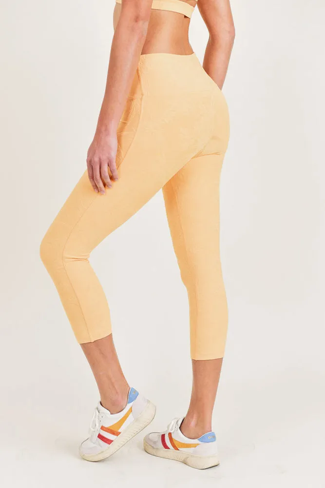 Mono B Textured Floral Jacquard TACTEL® Highwaist Capri Leggings