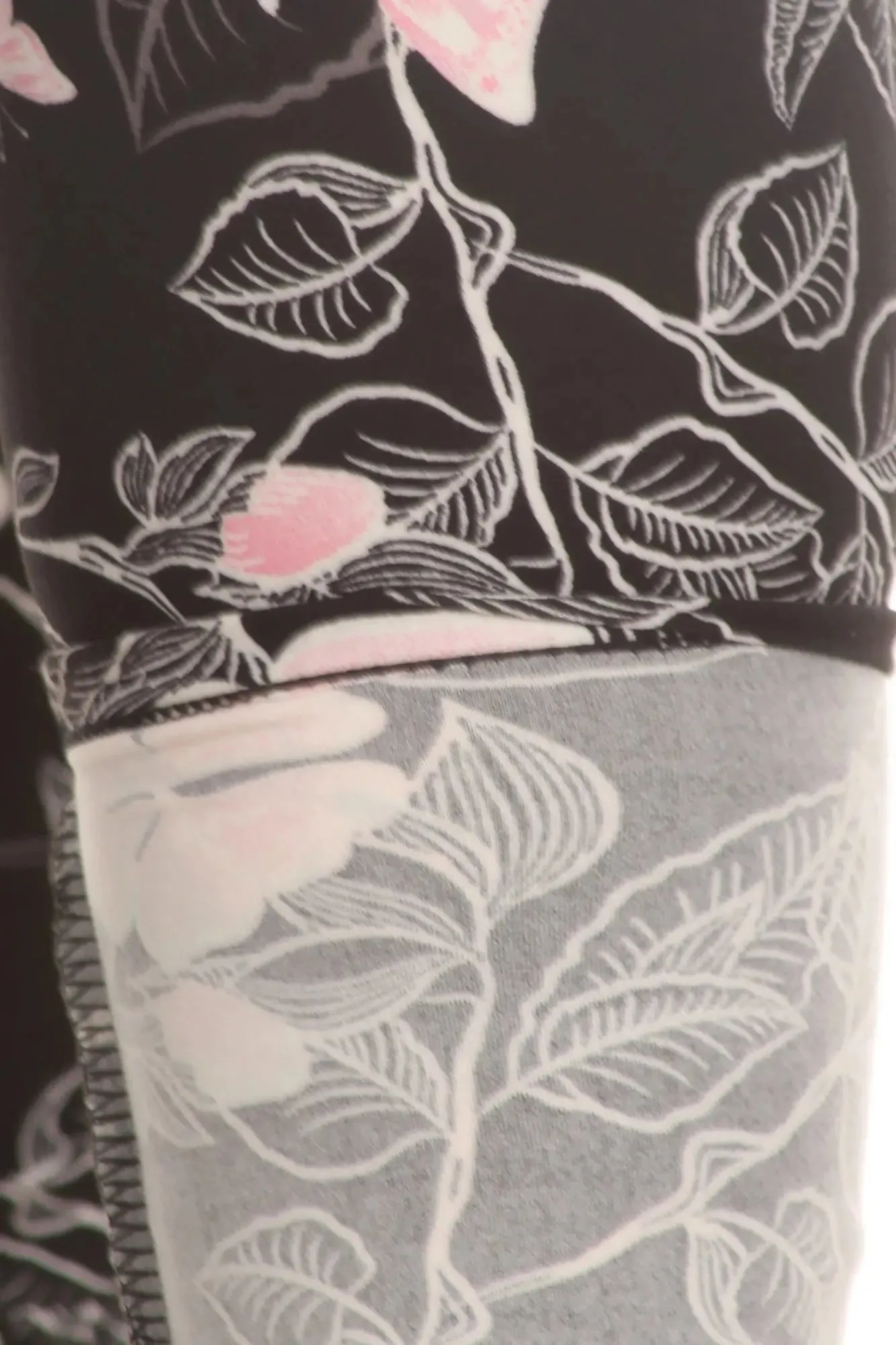 Plus Size-  Butterfly Graphic Printed Knit Leggings