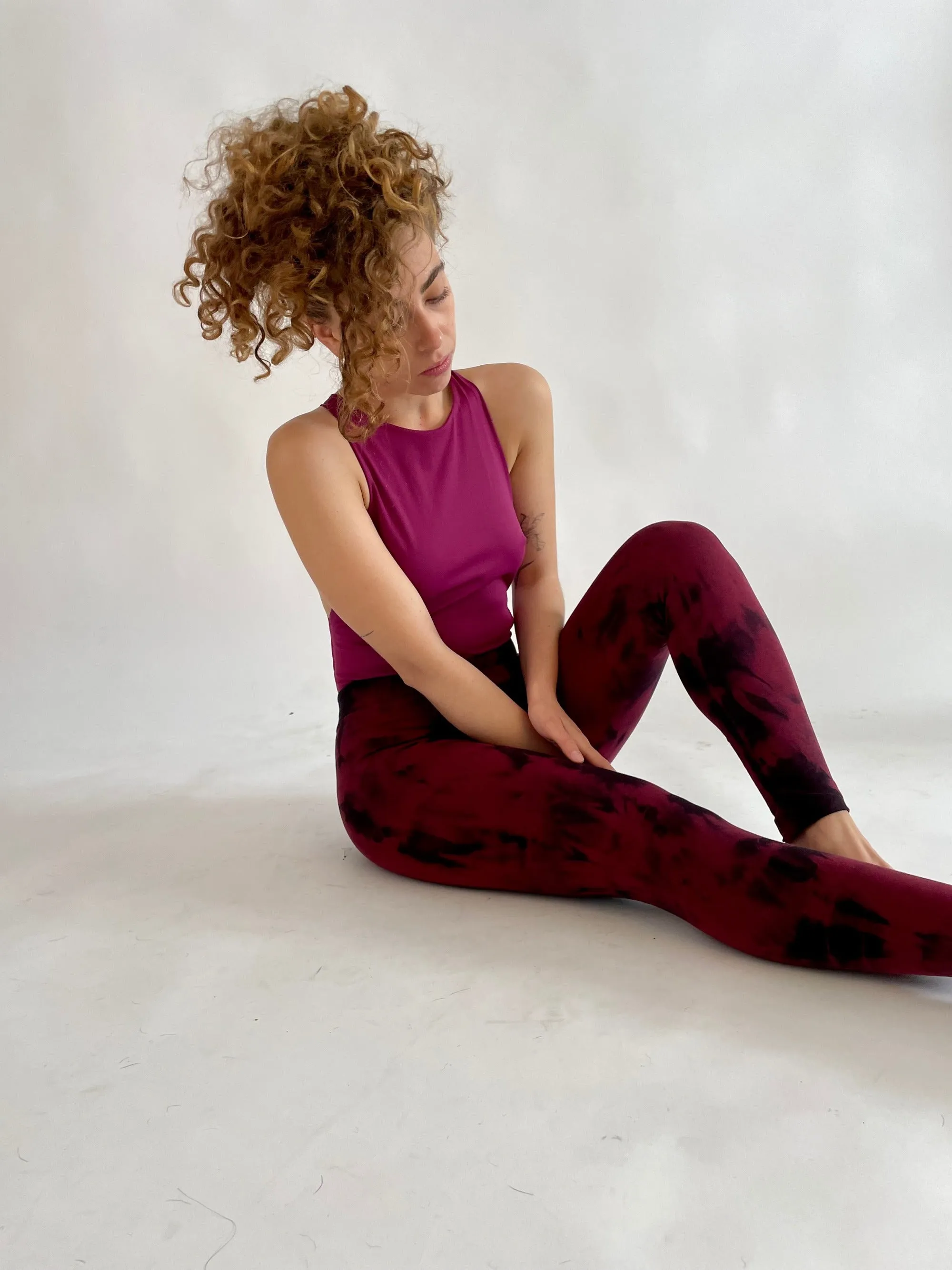 Tie Dye Yoga Leggings - Wine & Black