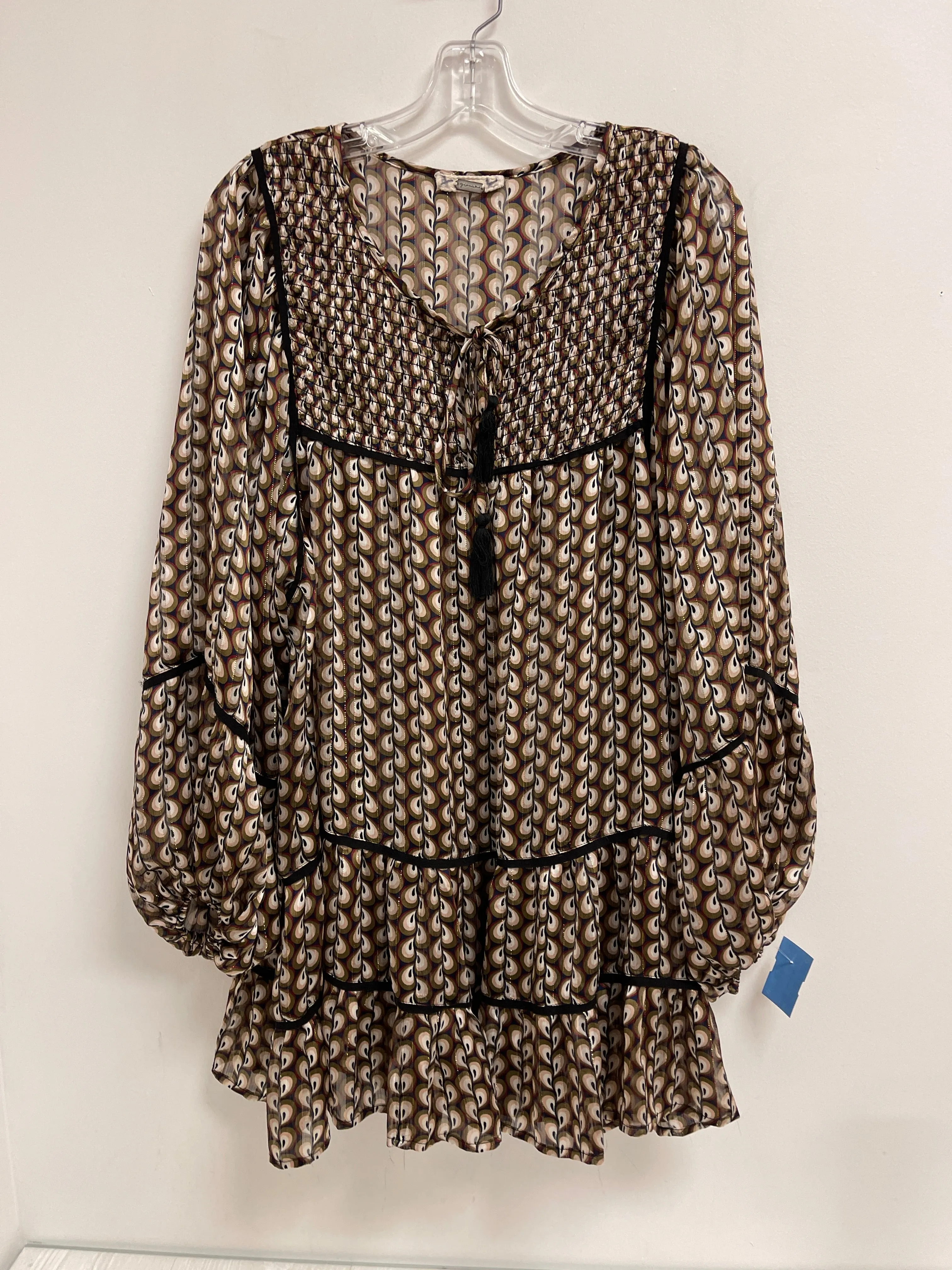 Tunic Long Sleeve By Clothes Mentor In Tan, Size: L