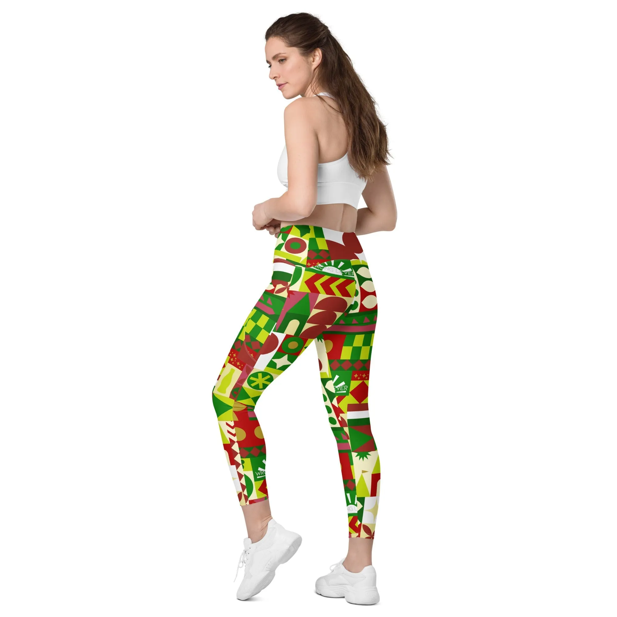 Very Merry Theme Park Cup Leggings with pockets