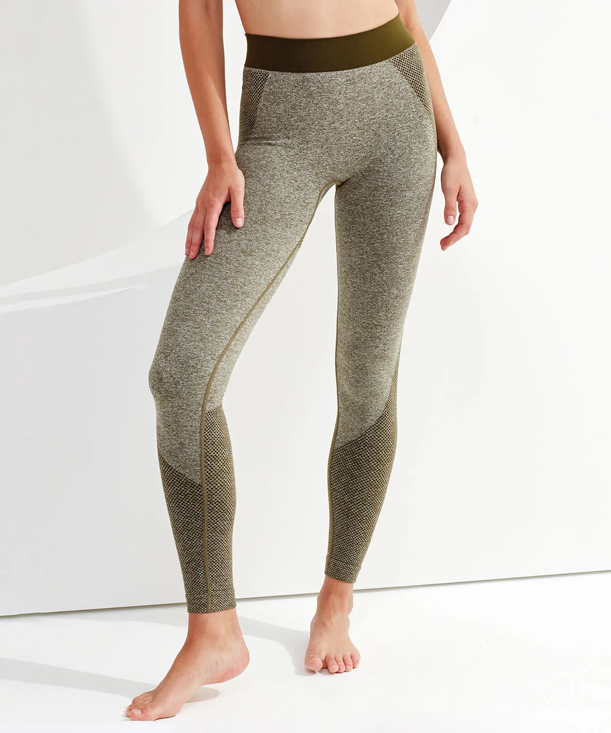 Womens TriDri® seamless 3D fit multi-sport sculpt leggings | Charcoal